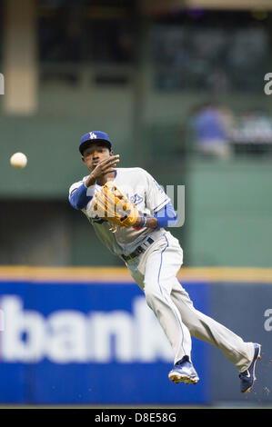 May 26, 2013 - Milwaukee, Wisconsin, United States of America - May 21, 2013 - Milwaukee, Wisconsin, United States of America - May 21, 2013: Los Angeles shortstop Dee Gordon #9 throws out a Milwaukee baserunner on the play. Brewers lead the Dodgers 1-0 in the 3rd inning at Miller Park in Milwaukee, WI. John Fisher/CSM. Stock Photo