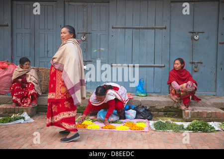 Women selling vegetables, Bhaktapur (UNESCO World Heritage Site), Kathmandu Valley, Nepal Stock Photo