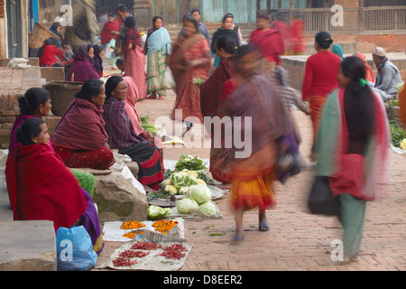 Women selling vegetables, Bhaktapur (UNESCO World Heritage Site), Kathmandu Valley, Nepal Stock Photo