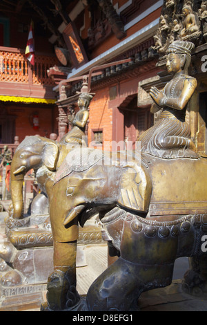 Elephant statues at Golden Temple, Patan (UNESCO World Heritage Site), Kathmandu, Nepal Stock Photo