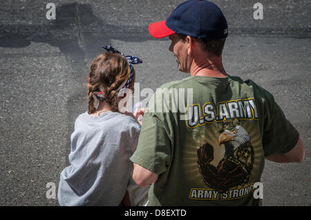 Lititz, USA. 27th May 2013. Memorial Day parade and cemetery presentation in Lititz, PA the official AMERICAS COOLEST SMALL TOWN. Credit: brt PHOTO /Alamy Live News Stock Photo