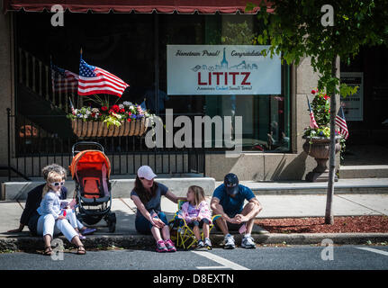 Lititz, USA. 27th May 2013. Memorial Day parade and cemetery presentation in Lititz, PA the official AMERICAS COOLEST SMALL TOWN. Credit: brt PHOTO /Alamy Live News Stock Photo