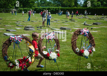 Lititz, USA. 27th May 2013. Memorial Day parade and cemetery presentation in Lititz, PA the official AMERICAS COOLEST SMALL TOWN. Credit: brt PHOTO /Alamy Live News Stock Photo