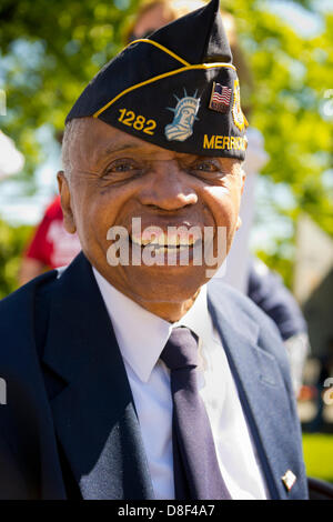 Merrick, New York, USA. 27th May 2013. Veteran BOOKER T. GIBSON, an American Legion Merrick Post 1282 member, is at the Annual Memorial Day Parade 2013, with ceremony at Merrick Veteran Memorial Park. Credit: Ann E Parry/Alamy Live News Stock Photo