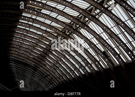 Curved roof of York Railway station Stock Photo