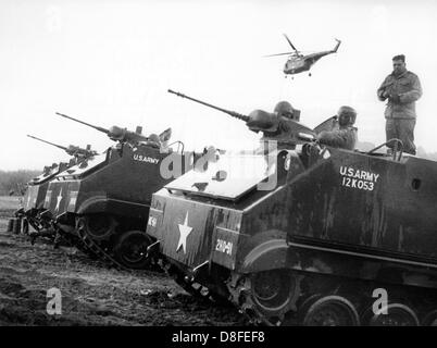 American soldiers of the US brigade Berlin participate in a three day manoeuvre with helicopters and armoured tracked vehicles in Berlin Grunewald on the 20th of October in 1961. Stock Photo