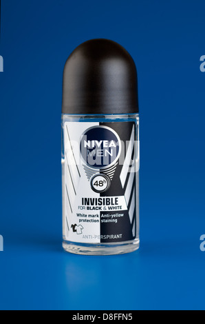 Nivea 48 hour roll on anti yellow staining invisible white mark protection anti perspirant for men Stock Photo