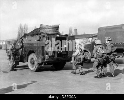 British soldiers of the Light Infantry on duty near Derry in Northern ...