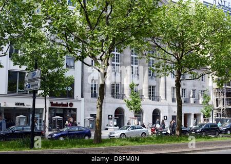 The first Apple Store is pictured in Berlin-Charlottenburg, Germany, 27 May 2013. The new store is located in the former movie theater 'Haus Wien.' Photo: JENS KALAENE Stock Photo