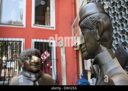 Tuennes and Schael are two figures from the puppet theater of Cologne. Memorial by Wolfgang Reuter, Cologne, Germany Stock Photo