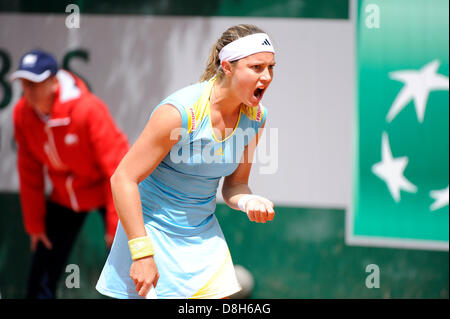 29.05.2013 Paris, France. Stefanie Voegele of Switzerland in action during the match between Heather Watson of Great Britain and Stefanie Voegele of Switzerland in the first round of the French Open from Roland Garros. Stock Photo