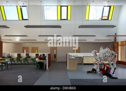The Winchcombe School, Newbury, United Kingdom. Architect: Architype Limited, 2012. Double-height ICT teaching space with cleres Stock Photo