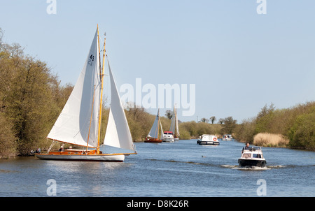 Norfolk Broads at Ranworth Dam, Ranworth Broad,- sailing, sailboats and boats, East Anglia, UK Stock Photo