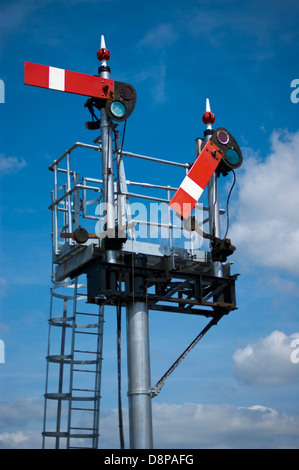 Railway semaphore signal Droitwich Spa, Worcestershire, England, UK ...