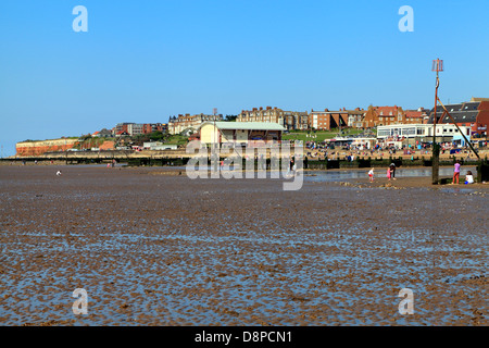 Hunstanton, Norfolk, Beach, Town, Holiday Resort, coast coastal England UK English beaches, The Wash, low tide Stock Photo