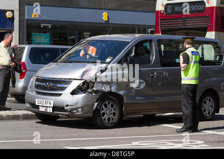 Edinburgh, Scotland, UK. 4th June 2013. Taxi crash princess street, holds up traffic. Stock Photo