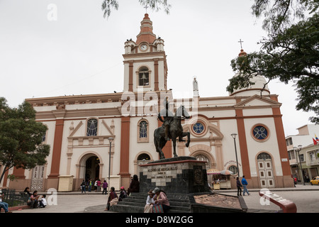 Alonso de Mercadillo Monument, Iglesia de San Francisco, Church, Loja, Ecuador Stock Photo