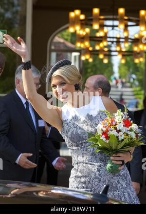 Baden-Wuerttemberg, Germany. 4th June 2013. Stuttgart , 04-06-2013 Queen Maxima visiting the university of Hohenheim on the 2nd day in Germany. 2nd day of the visit to Germany of the royal couple. Nieboer /RPE/NETHERLANDS OUT/dpa/Alamy Live News Stock Photo