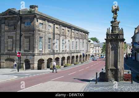 Alnwick High Street, and Northumberland Hall, Northumberland, England, UK Stock Photo