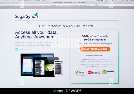 Sugarsync website on laptop screen - online data backup service Stock Photo