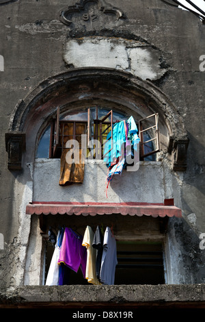 Laundry hung out to dry in Manila, Philippines Stock Photo