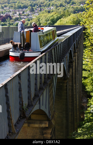 Crossing Pontcysyllte Aqueduct over the Dee Valley North Wales Stock ...