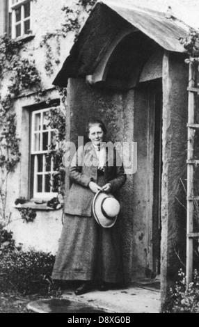 Beatrix Potter, the author of Peter Rabbit books - 1913 Stock Photo