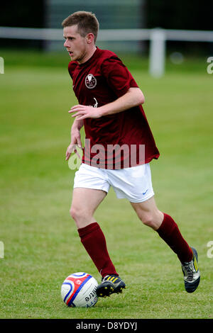 Kelty, Fife, Scotland, UK. 5th June 2013. Kelty Manager Willie ...