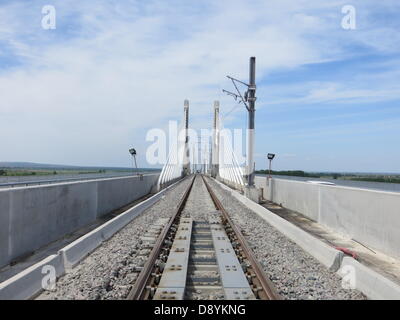 (FILE) An archive photo dated 07 May 2013 shows   the new bridge across the Danube between Widin Bulgaria and Calafat, Romania. Up until now there has been just one bridge between Romania and Bulgaria for almost 500 kilometers across the Danube. Photo: ELENA LALOWA Stock Photo