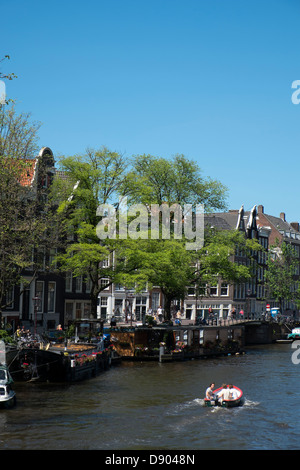 Netherlands, Amsterdam, canal scene on Prinsengracht near Westerkerk in Jordaan district Stock Photo