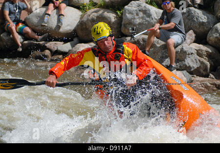 Colorado, USA. June 7, 2013: Multi World Champion, Eric Jackson, during freestyle kayaking qualifying during the GoPro Mountain Games, Vail, Colorado. Adventure athletes from around the world converge on Vail, Colorado, June 6-9, for America's largest celebration of adventure sports, music and the mountain lifestyle. Credit:  Cal Sport Media/Alamy Live News Stock Photo