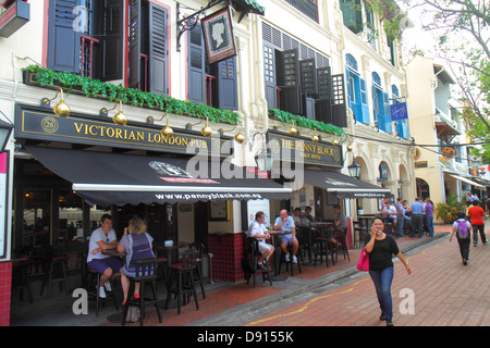 Singapore Singapore River,Boat Quay,bar lounge pub,restaurant restaurants food dining cafe cafes,Victorian London Pub,The Penny,Black outside exterior Stock Photo