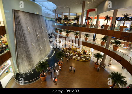 The Dubai Mall. Diving men sculpture, divers diving art statues in The Dubai Mall, Dubai, United Arab Emirates Stock Photo