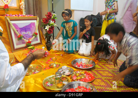 Singapore,Little India,Serangoon Road,Amriteswari Society,Hindu,bindi,religion,Hindus,service,Asian Asians ethnic immigrant immigrants minority,girl g Stock Photo