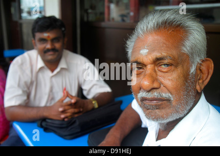 Singapore Little India,Serangoon Road,Asian man men male,Hindu,bindi,bindi,white dot,senior seniors citizen citizens,Sing130203051 Stock Photo