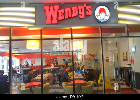 Singapore Kallang Road,Wendy's,fast food,restaurant restaurants food dining cafe cafes,front,entrance,Asian man men male,woman female women,Sing130204 Stock Photo
