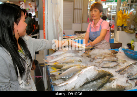 Singapore,Little India,Serangoon Road,Tekka Food Centre & and shopping shopper shoppers shop shops market markets marketplace buying selling,retail st Stock Photo