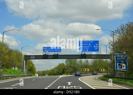 The busy junction of the M25 and M4 motorways at Heathrow London ...