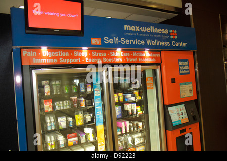 Texas,South,Southwest,Houston,George Bush Intercontinental Airport,IAH,gate,shopping shopper shoppers shop shops market markets marketplace buying sel Stock Photo