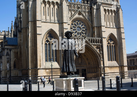 Bristol Cathedral  Indian reformer Raja Rammohun Roy statue outside Stock Photo