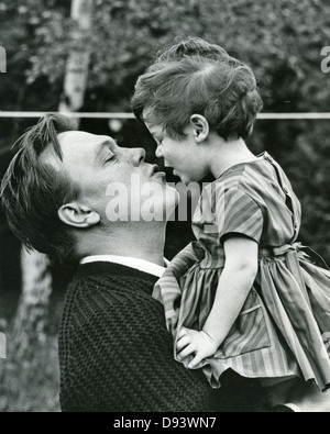 MATT MONRO (1930-1985) UK singer with his daughter Michele about  1960 Stock Photo