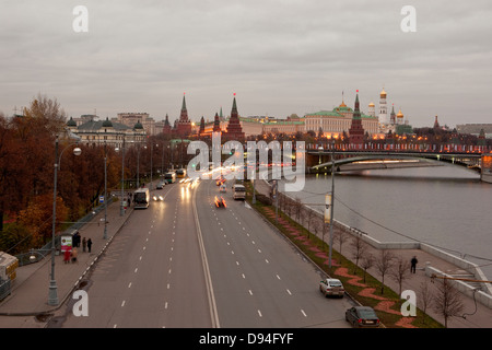 view over moskva river and pechistenskaya naverezhnaya to kremlin, moscow, russia Stock Photo