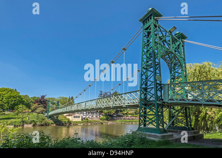 Porthill bridge also known as Port Hill footbridge suspension bridge over the River Severn. Shrewsbury Shropshire Salop. Stock Photo