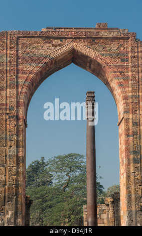 Iron pillar at Qutub Minar, Delhi, India Stock Photo