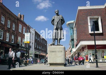 Statue of Edward Elgar, High Street, Worcester. (Bronze statue by Kenneth Potts, 1980.) Stock Photo