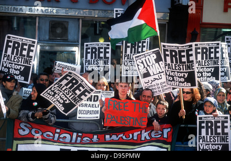 Demo outside Israeli embassy in London against incursions into Palestinian territory, 6 April 2002, central London, UK. Stock Photo