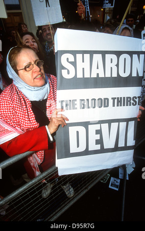Demo outside Israeli embassy in London against incursions into Palestinian territory, 6 April 2002, central London, UK. Stock Photo