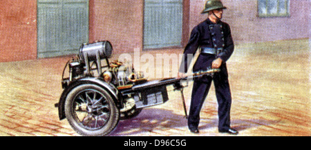 Air Raid Precautions': Set of 50 cards issued by WD & H0 Wills, Britain 1938, in preparation for the anticipated coming of World War II.  Light trailer fire pump. Stock Photo