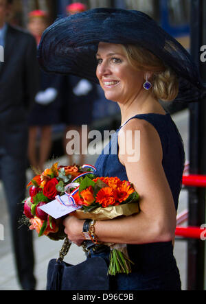 Limburg, Netherlands. 12th June 2013. King Willem-Alexander and Queen Maxima of The Netherlands makes an official visit on June 12, 2013 in the province Limburg in Roosendaal Netherlands. Photo: Albert Nieboer/NETHERLANDS OUT/dpa/Alamy Live News Stock Photo