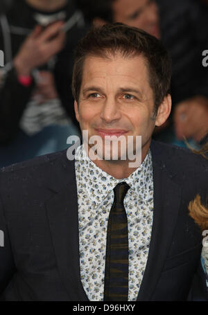 ZACK SNYDER MAN OF STEEL UK PREMIERE LEICESTER SQUARE  LONDON ENGLAND 12 June 2013 Stock Photo